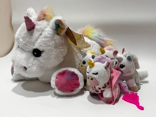 Jouet de fête personnalisé en peluche fourré Animals de dessins animés Unicorn Party Toy Set pour enfants