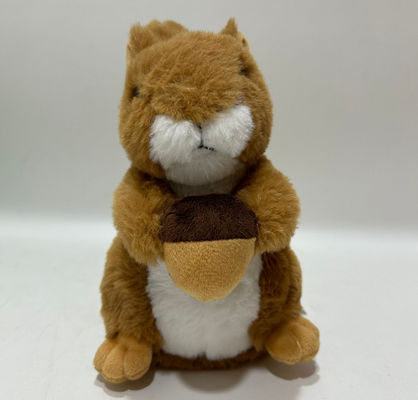 Fabrique de jouets en peluche pour écureuils